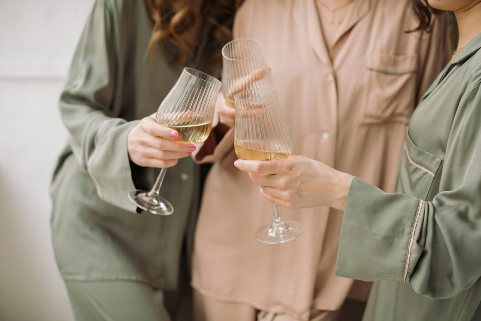 Comment faire une soirée pyjama inoubliable : le guide ultime Bachelorette party in pajamas.