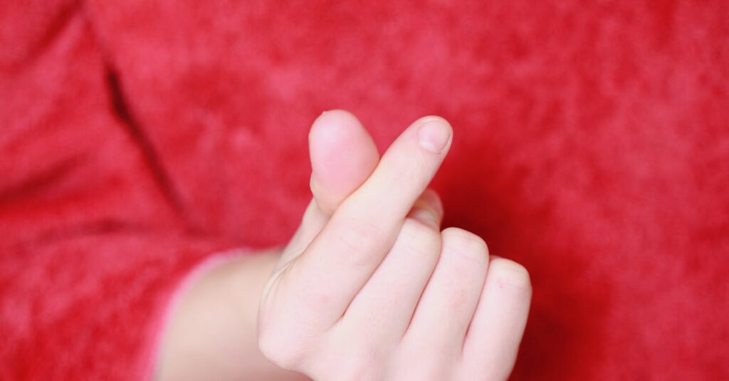 Indicateurs de Langage Corporel Révélant Qu’un Homme est Épris de Vous découvrez l'importance du langage corporel dans la communication humaine. apprenez à décoder les gestes, expressions et postures pour mieux comprendre les intentions et les émotions des autres. maîtrisez cet art subtil pour améliorer vos interactions personnelles et professionnelles.