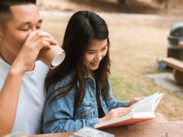 découvrez des idées d'activités à faire en couple pour renforcer votre connexion et créer des souvenirs inoubliables. que vous soyez à la recherche de sorties romantiques, d'aventures en plein air ou d'ateliers créatifs, notre guide vous propose des suggestions adaptées à tous les goûts.