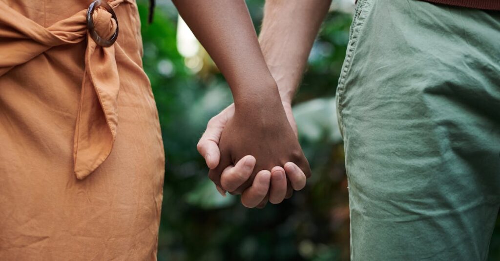 Les 5 dimensions de l’intimité dans une relation explorez la richesse et la profondeur des relations humaines à travers le concept d'intimité. découvrez comment créer des liens authentiques et renforcer vos connexions émotionnelles pour une vie plus épanouissante.