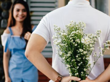 découvrez les secrets des relations épanouissantes. apprenez à naviguer dans les défis amoureux et à renforcer les liens avec votre partenaire grâce à nos conseils et astuces pratiques.