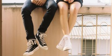 découvrez le concept de la 'trophy girlfriend' et son impact sur les relations modernes. explorez les nuances de cet archétype, ses implications psychologiques et sociales, ainsi que les attentes qui l'entourent. un article captivant pour mieux comprendre les dynamiques amoureuses contemporaines.