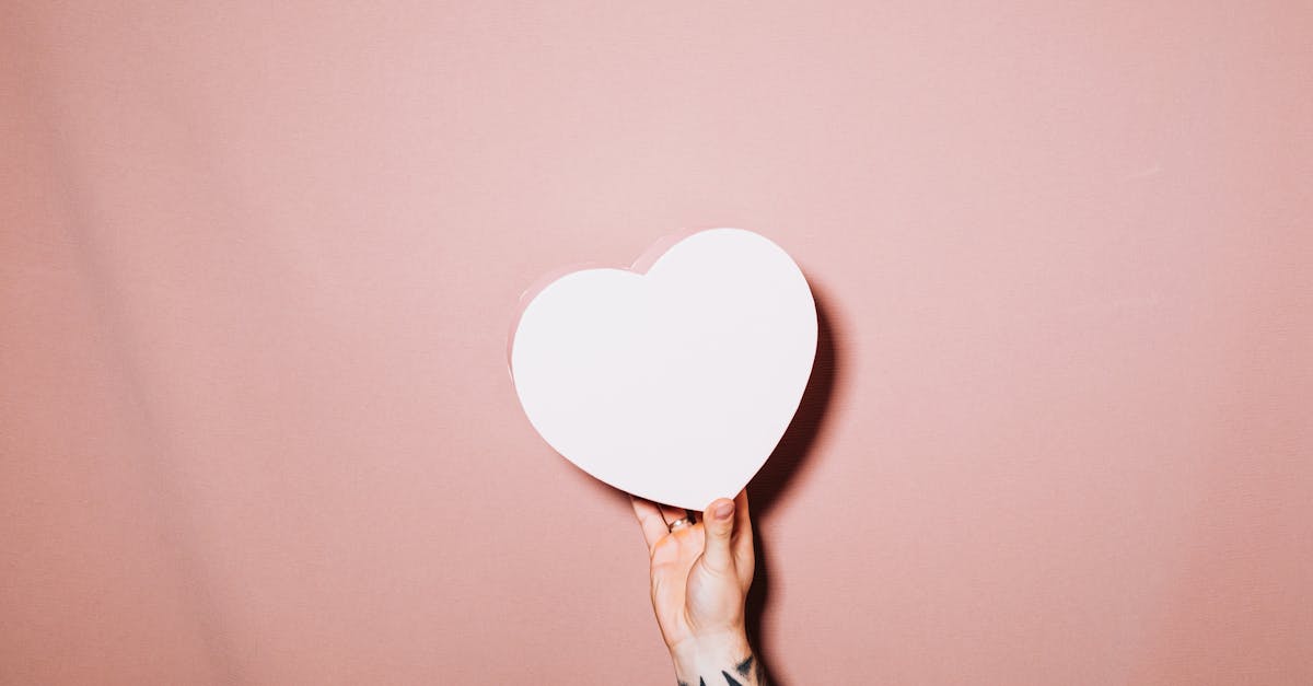 découvrez des moyens uniques et créatifs d'exprimer votre amour. que ce soit à travers des gestes, des mots ou des surprises, explorez des idées originales pour raviver la flamme de vos sentiments.