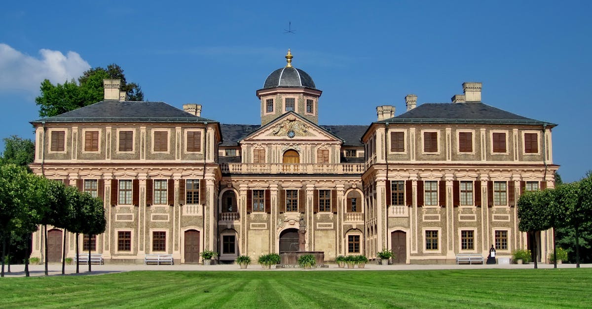 découvrez une sélection d'attractions captivantes qui émerveilleront petits et grands. que vous soyez en quête d'aventures palpitantes, d'expériences culturelles enrichissantes ou de moments de détente, nos attractions vous promettent des souvenirs inoubliables. plongez dans l'univers fascinant des loisirs et des divertissements.