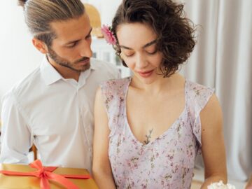 découvrez l'art des compliments : des exemples inspirants et des conseils pour exprimer votre appréciation avec sincérité et créativité. transformez vos relations en offrant des mots qui font plaisir.