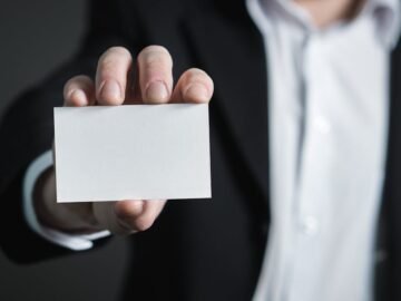 découvrez le concept d'identité, ses différentes dimensions et son impact sur la culture, la société et l'individu. plongez dans l'exploration des identités personnelles, collectives et numériques, et comprenez comment elles définissent qui nous sommes.