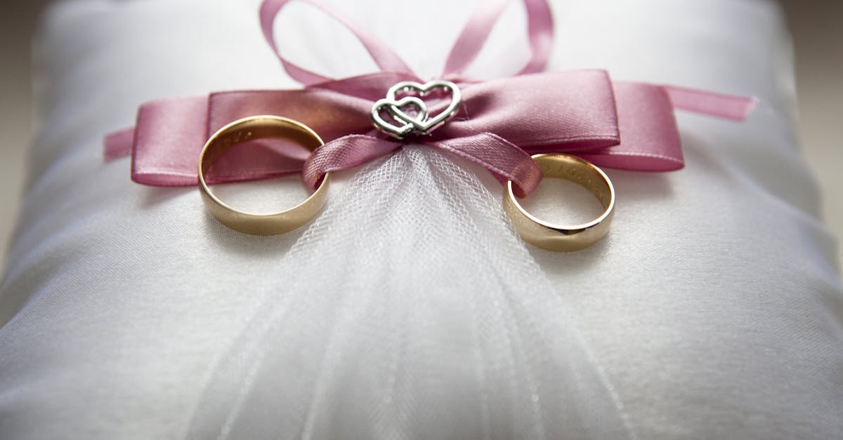découvrez tout ce qu'il faut savoir sur le mariage : conseils pour une cérémonie réussie, idées de décoration, choix de robes et costumes, ainsi que des astuces pour organiser un événement inoubliable. transformez votre rêve en réalité avec notre guide complet sur le mariage.