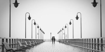découvrez les secrets d'une relation épanouissante : conseils, communication et connexion authentique pour renforcer vos liens affectifs.