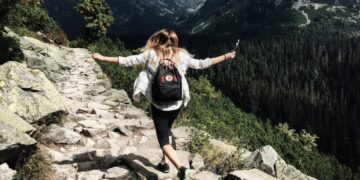 découvrez les meilleurs sentiers de randonnée pour explorer la nature, profiter des paysages époustouflants et vivre des moments inoubliables en pleine air. que vous soyez débutant ou randonneur expérimenté, trouvez l'itinéraire qui vous convient parmi notre sélection d'itinéraires de randonnée.