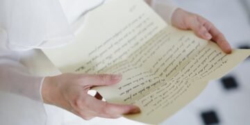 découvrez l'univers des récits personnels : une plongée dans des histoires authentiques qui reflètent les expériences uniques de chacun. explorez la diversité des émotions et des leçons de vie à travers des narrations captivantes et sincères.
