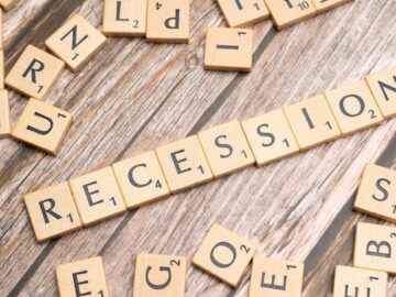 découvrez le concept de 'slowdown', un mouvement qui encourage à ralentir le rythme de vie pour savourer pleinement chaque instant. apprenez à apprécier la simplicité, à réduire le stress et à améliorer votre bien-être grâce à des pratiques de vie lentes et conscientes.