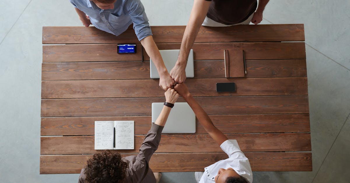 découvrez l'importance du team spirit dans le travail en équipe : un facteur clé pour renforcer la cohésion, stimuler la motivation et atteindre des objectifs communs. explorez des stratégies et des exemples inspirants pour favoriser un environnement collaboratif et positif.