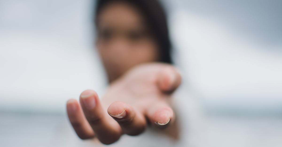 découvrez l'importance de la bienveillance dans nos vies quotidiennes. apprenez comment des gestes simples de gentillesse peuvent transformer notre société, renforcer les liens sociaux et favoriser un environnement positif. explorez les bienfaits de la compassion et du soutien mutuel.