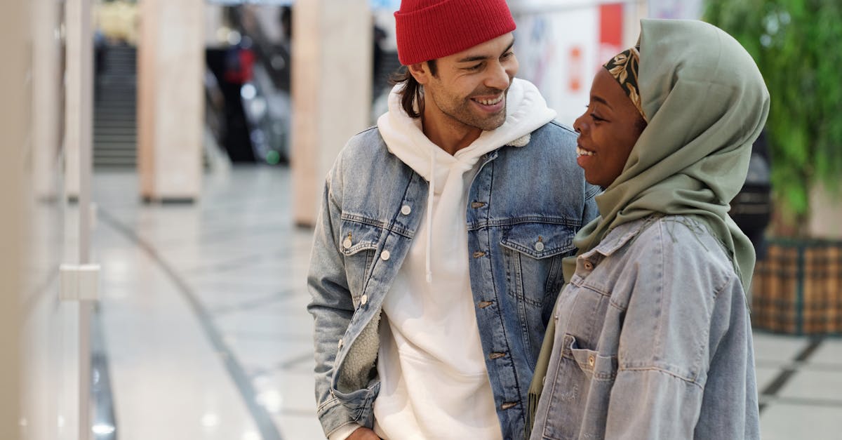 découvrez nos conseils et astuces pour réussir dans le monde du dating : rencontres en ligne, conseils de séduction et meilleures pratiques pour trouver l'amour ou l'amitié.