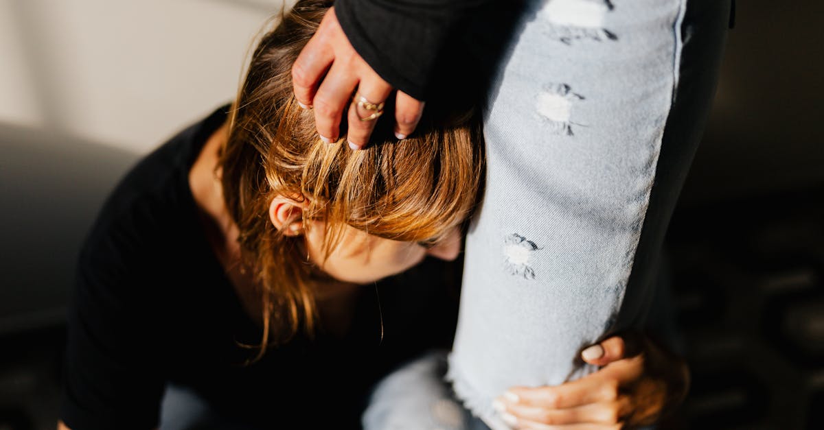 découvrez la psychologie des ruptures amoureuses : comprendre les émotions, les mécanismes de séparation et comment mieux surmonter un chagrin d'amour.