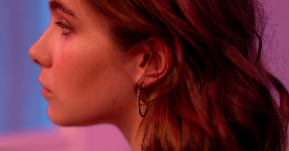 découvrez comment rédiger une description de profil de rencontre efficace pour attirer l'attention et maximiser vos chances de trouver l'amour.