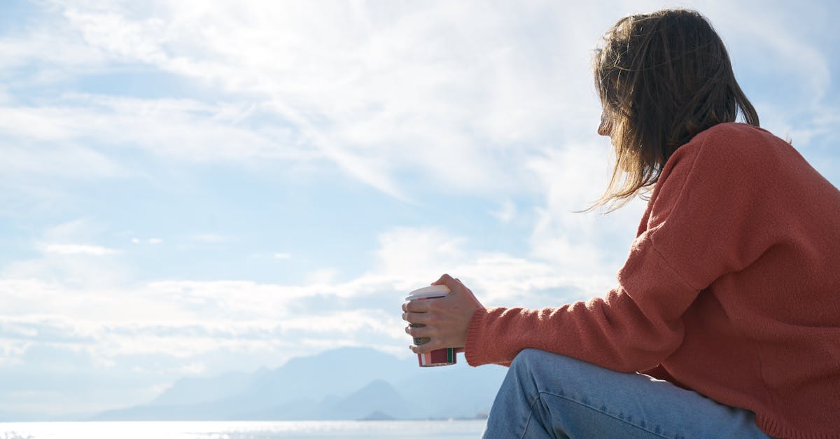 découvrez tout sur les émotions : leur rôle, leur impact sur le quotidien, et des conseils pour mieux comprendre et gérer vos ressentis au quotidien.