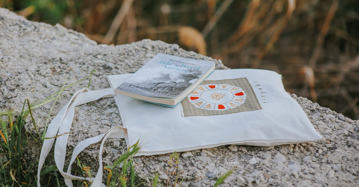 découvrez des stratégies efficaces pour reprendre contact avec votre ex après une période de silence et reconstruire votre relation étape par étape.