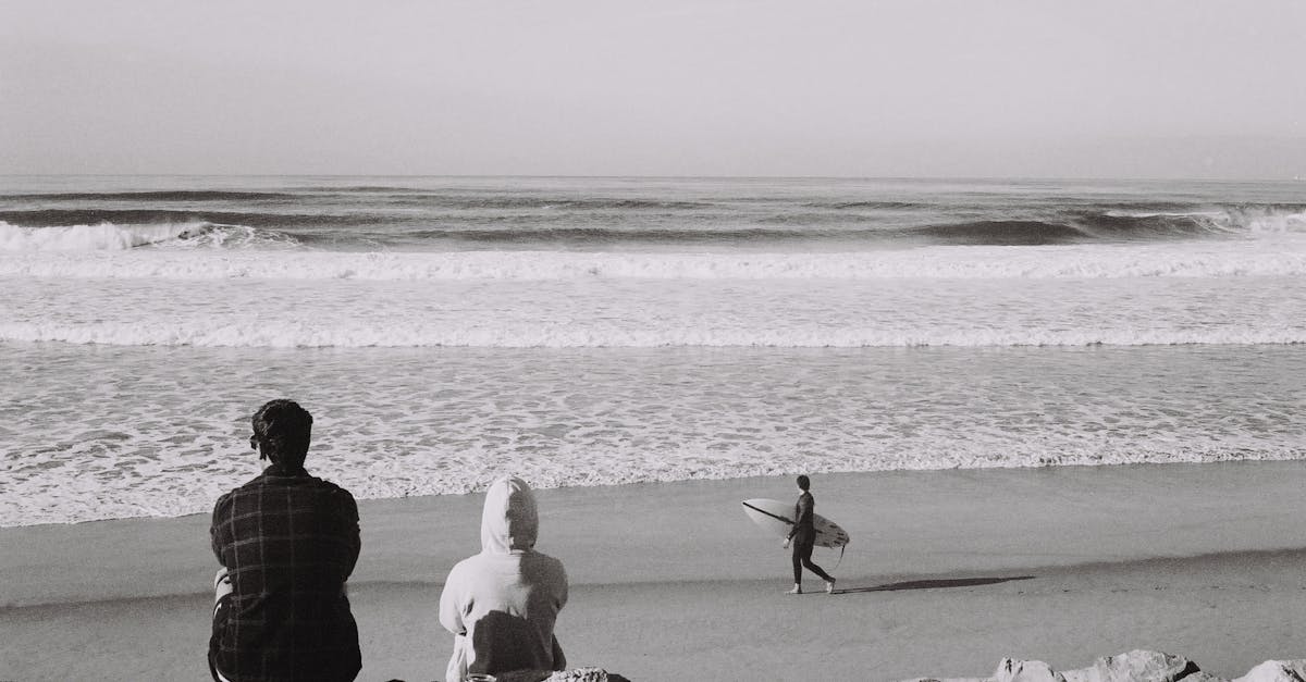image d'un homme ignorant une femme, illustrant des thèmes de communication difficile ou de conflits relationnels.