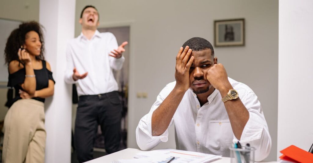 découvrez les effets du narcissisme abusif, comment le reconnaître et les moyens de se protéger et de guérir de cette forme de manipulation émotionnelle.