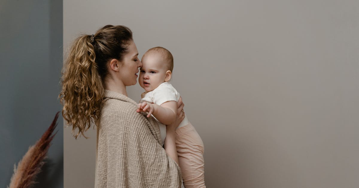 découvrez les signes qui montrent que vous êtes amoureux : battements de cœur rapides, pensées constantes à l'autre, et bien plus encore.