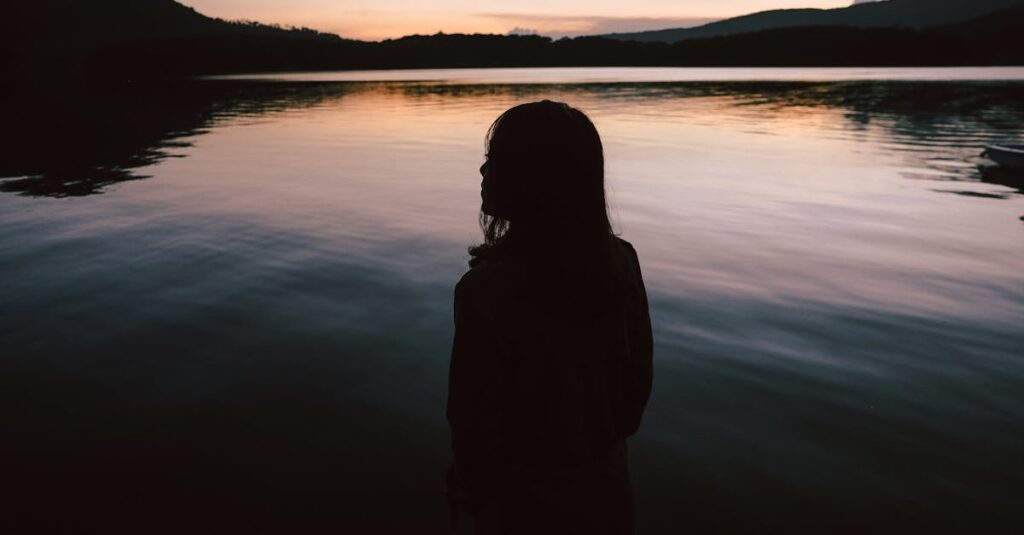 Effet du silence chez le manipulateur : comprendre son impact et s’en protéger découvrez la puissance et la beauté du silence : ses bienfaits, ses rôles dans notre quotidien et comment il peut améliorer votre bien-être mental. plongez dans un univers de calme et d'apaisement.