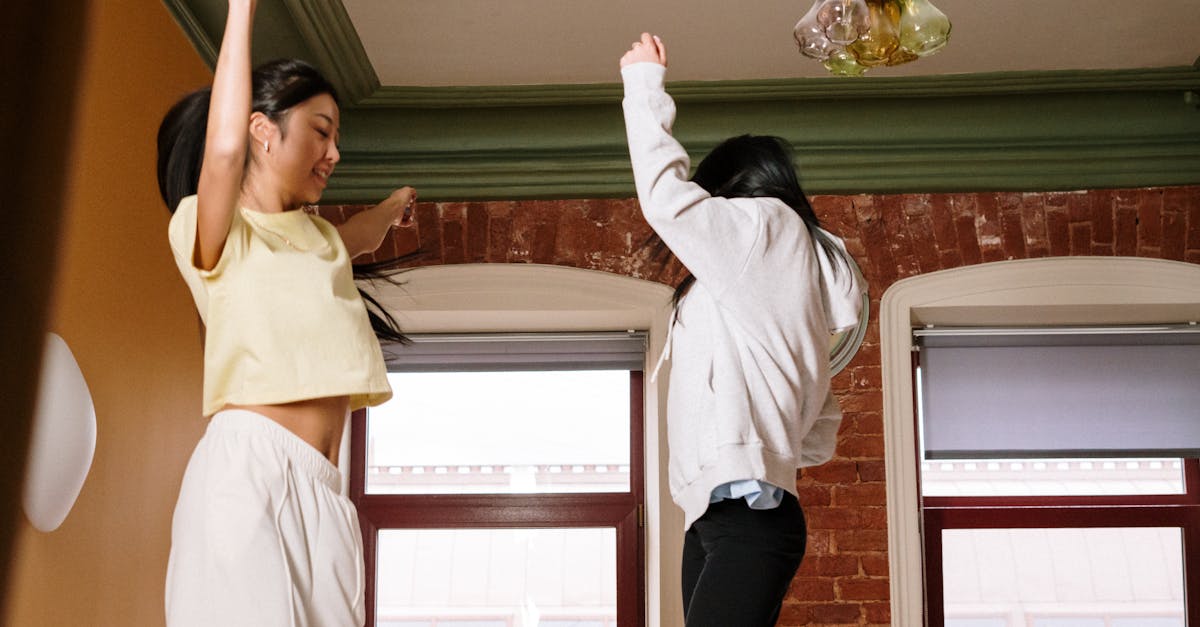 découvrez comment entretenir des amitiés durables et renforcer vos liens avec nos conseils pour rester amis malgré les défis de la vie.