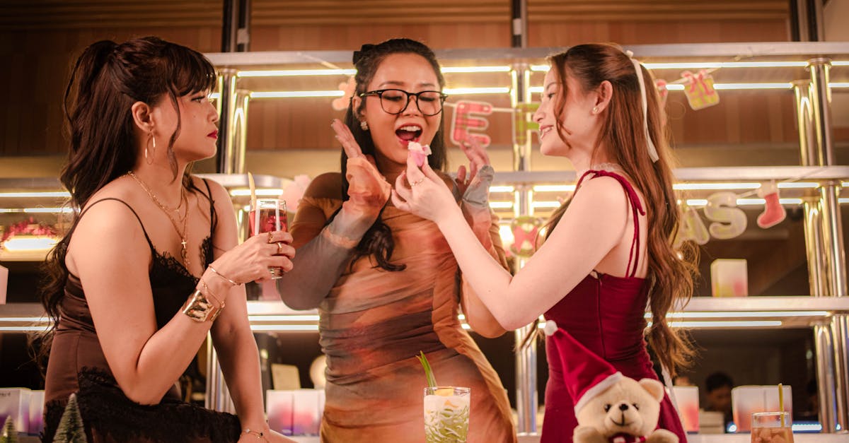 découvrez l'histoire et l'évolution d'une ancienne amitié dans 'ex-friendship', une exploration des liens passés et des émotions qui les accompagnent.