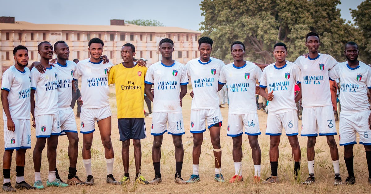 découvrez les caractéristiques d'un homme immature et comment reconnaître ce comportement dans les relations personnelles et professionnelles.