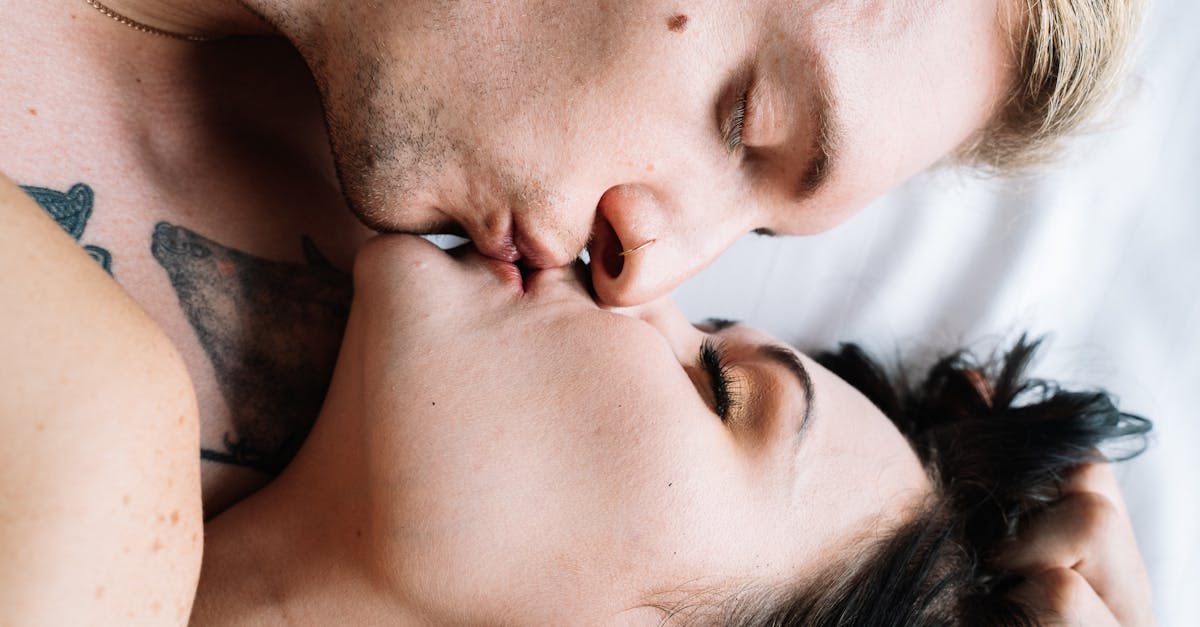 découvrez comment gérer une relation amoureuse épanouissante sans souffrir, en cultivant communication, respect et bien-être émotionnel.