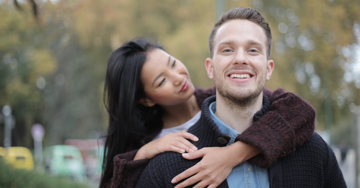 découvrez des affirmations positives pour attirer l'amour et renforcer votre confiance en vous. attirez des relations harmonieuses grâce à des pensées positives au quotidien.