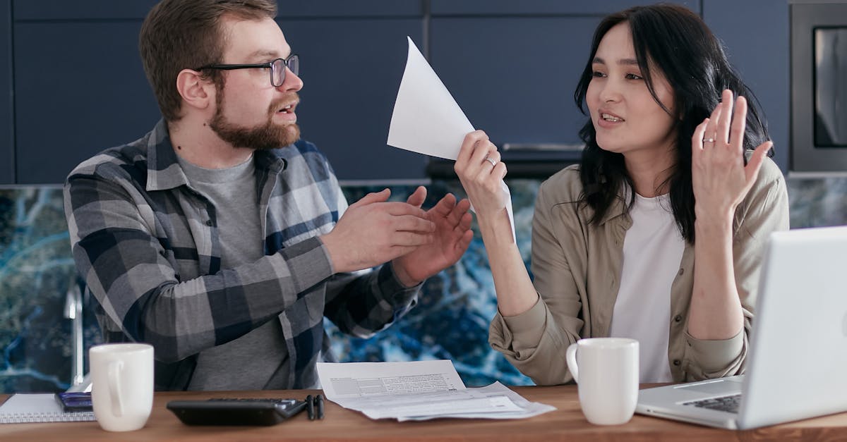 découvrez comment reconnaître et surmonter l'anxiété relationnelle pour vivre des relations amoureuses plus sereines et épanouies.