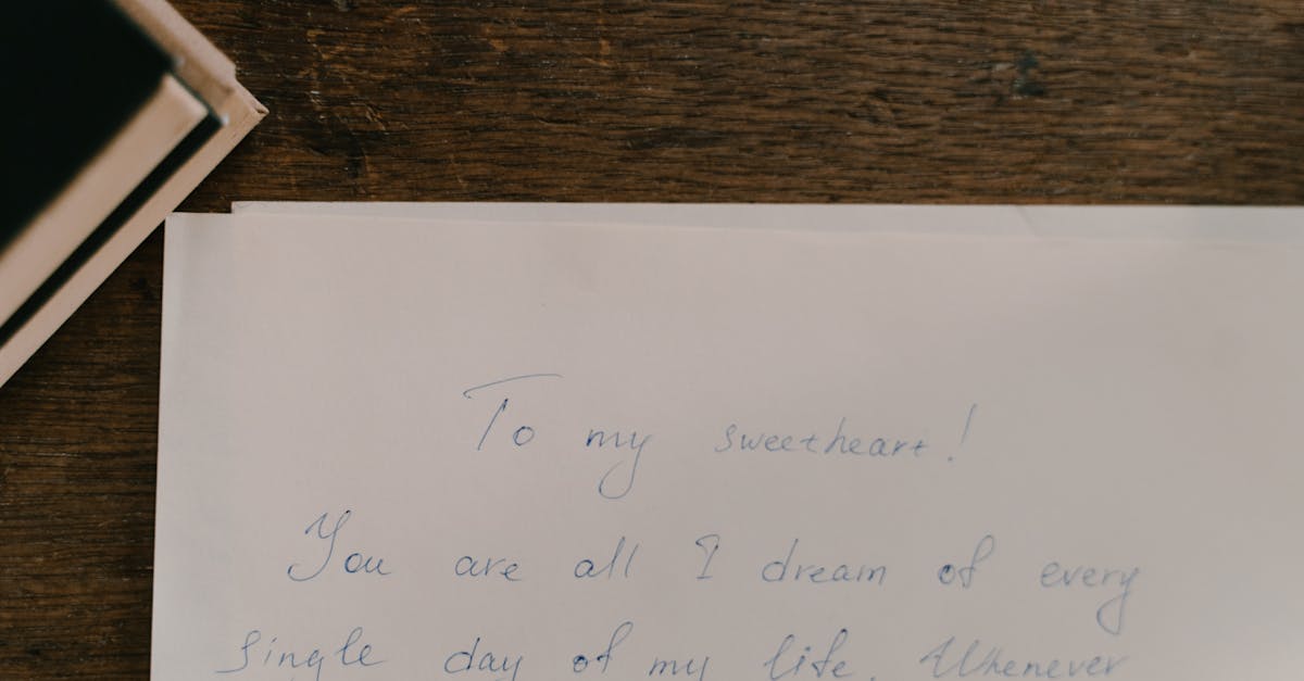 modèle de lettre pour sauver une relation : exprimez vos sentiments, réparez les malentendus et rétablissez la confiance avec votre partenaire.