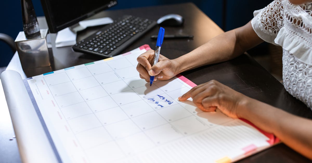 découvrez les meilleures pratiques et conseils pour réussir les rencontres au travail tout en préservant un environnement professionnel harmonieux.
