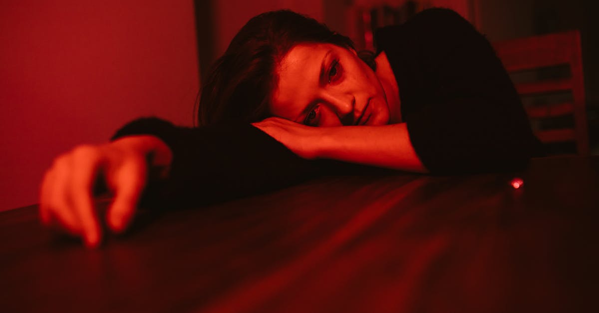 découvrez des conseils et réflexions pour mieux vivre une rupture amoureuse et tourner la page sereinement.