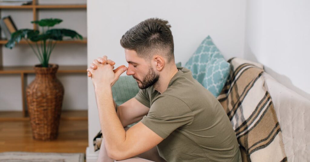 découvrez des conseils pratiques et un soutien essentiel pour surmonter une rupture amoureuse et reconstruire votre confiance en vous.