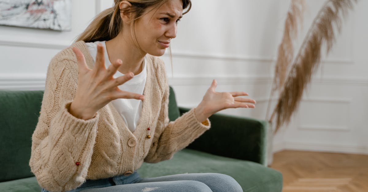 découvrez comment surmonter la frustration en communication grâce à des conseils pratiques et des techniques efficaces pour mieux exprimer vos besoins et améliorer vos relations.