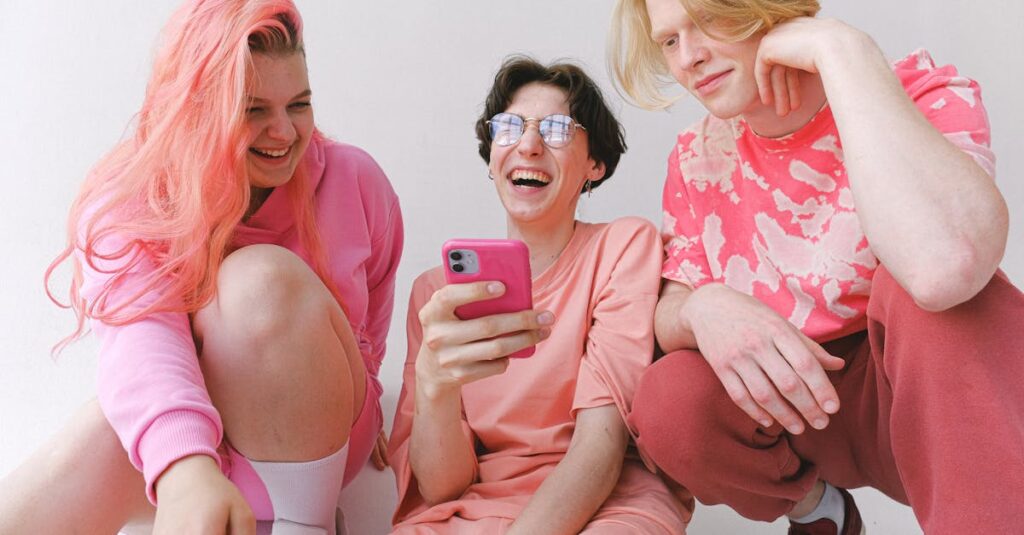 Comment lui faire comprendre subtilement qu’il me plaît sans me dévoiler trop vite ? découvrez l'art du flirting : astuces, conseils et techniques pour séduire avec confiance et naturel.