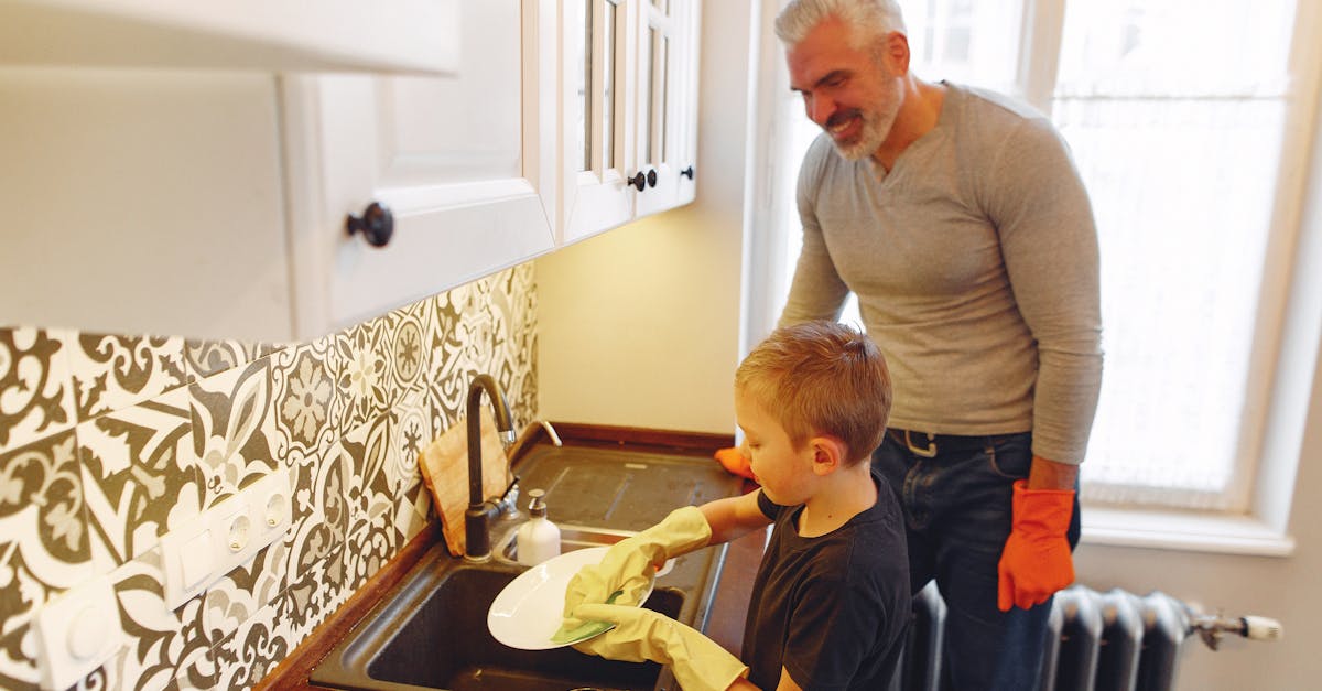 planifiez efficacement vos tâches ménagères pour une maison toujours propre et bien organisée. découvrez nos astuces et conseils pour gérer facilement vos corvées quotidiennes.