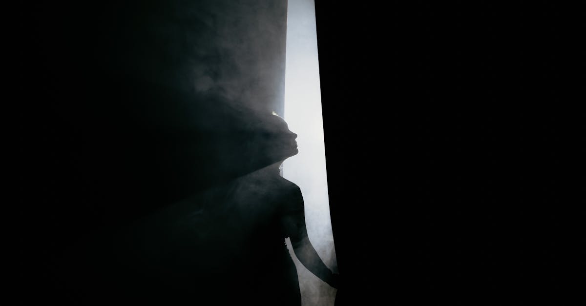 découvrez les causes, conséquences et signes de l'infidélité pour mieux comprendre et gérer cette épreuve dans votre couple.