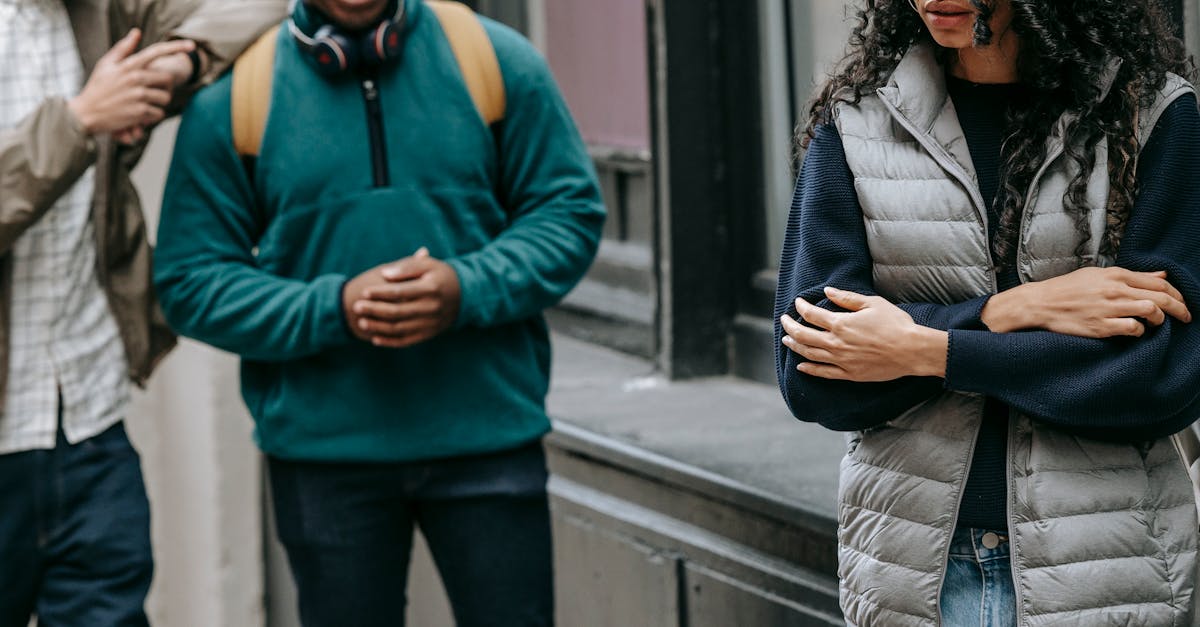 découvrez les origines, les effets et les moyens de gérer la jalousie dans vos relations personnelles et professionnelles.