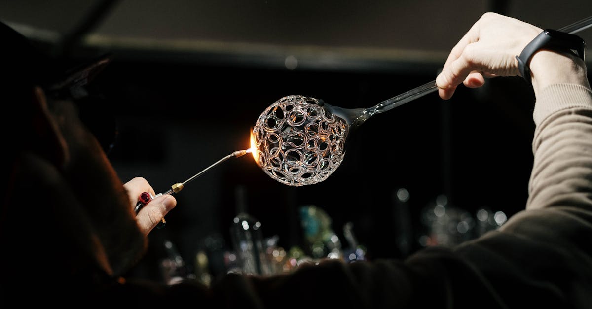 découvrez tout sur la manipulation : techniques, définitions et conseils pour mieux comprendre et gérer les influences dans différentes situations.