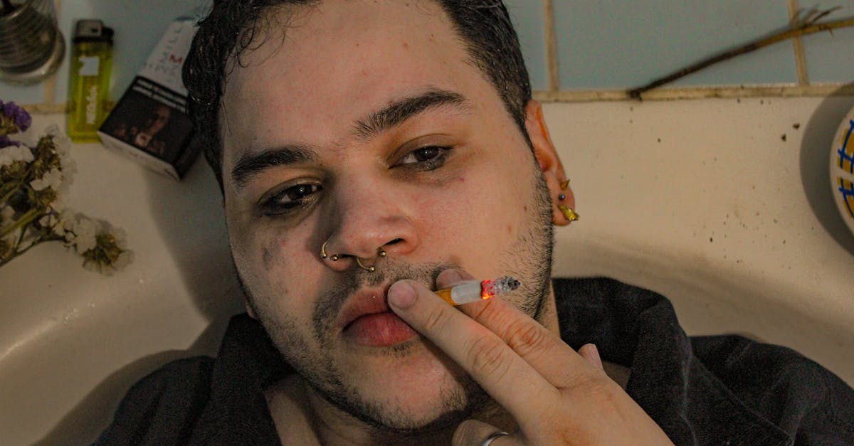 découvrez comment reconnaître et surmonter la crise de la quarantaine, avec des conseils pratiques pour retrouver équilibre et bien-être à mi-parcours de la vie.