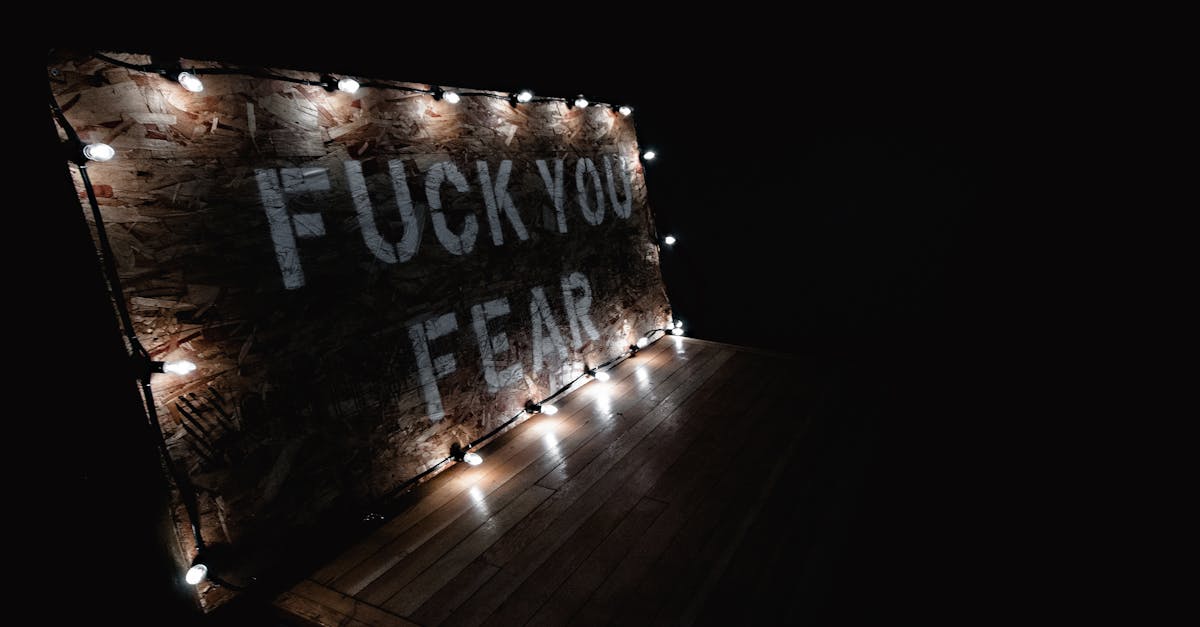 découvrez comment surmonter la peur d'aimer et ouvrir votre cœur à de nouvelles expériences amoureuses avec confiance et sérénité.