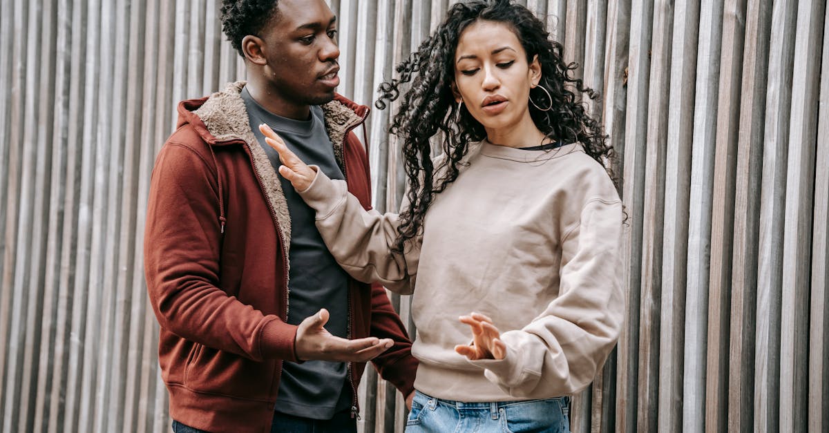 découvrez tout sur les relations : conseils, communication, confiance et astuces pour construire des liens solides et durables.