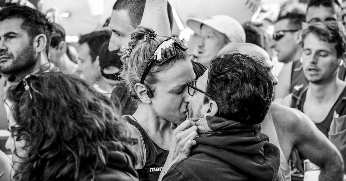 découvrez les clés d'une relation épanouissante, des conseils pour mieux communiquer et renforcer les liens affectifs.